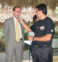 Dr. Francisco Piedrahita, le cantó el cumpleaños a Ices
