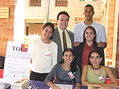 Estudiantes organizadores en compañía del Ing. Leonardo Rivera, Director del programa de Ingeniería Industrial