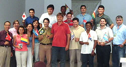 Grupo de participantes de países de latinoamérica y áfrica