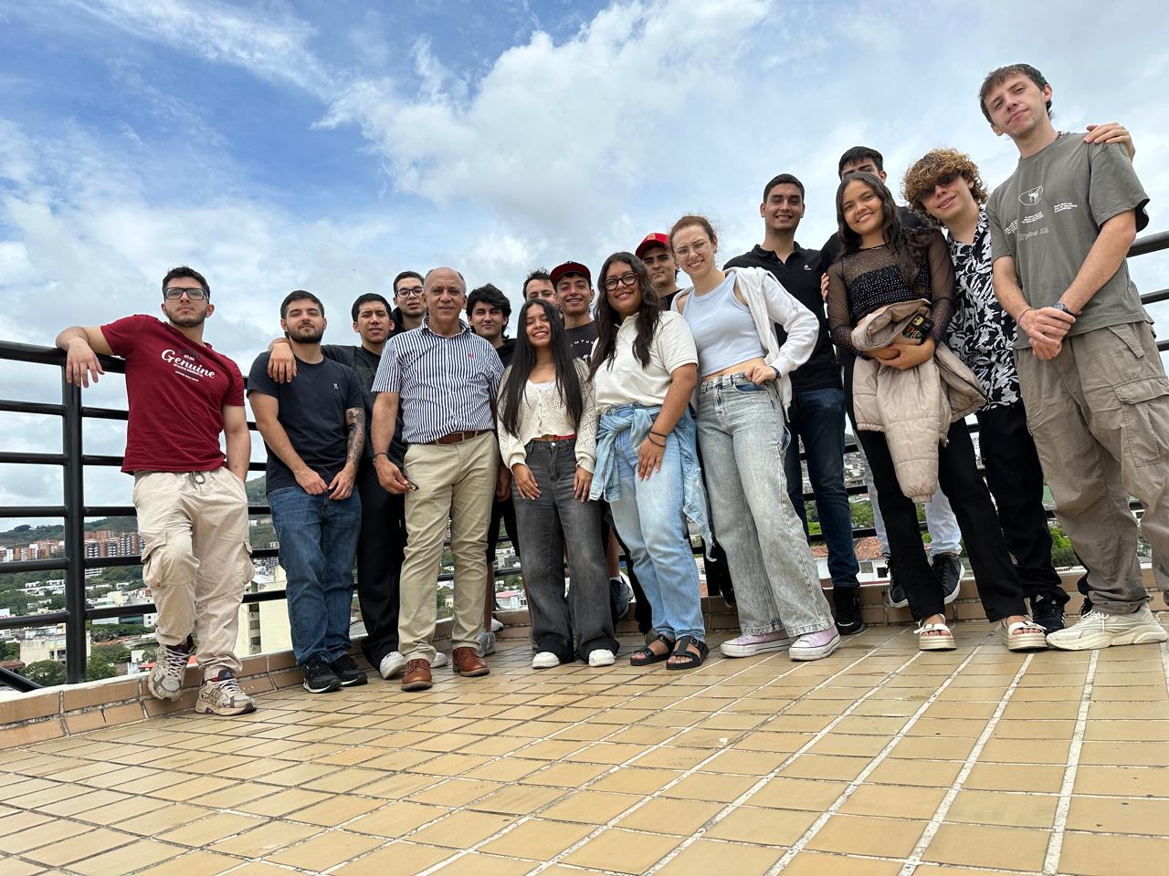 Imagen de WhatsApp 2025-10-06 a las 21.49.08_67effb5e