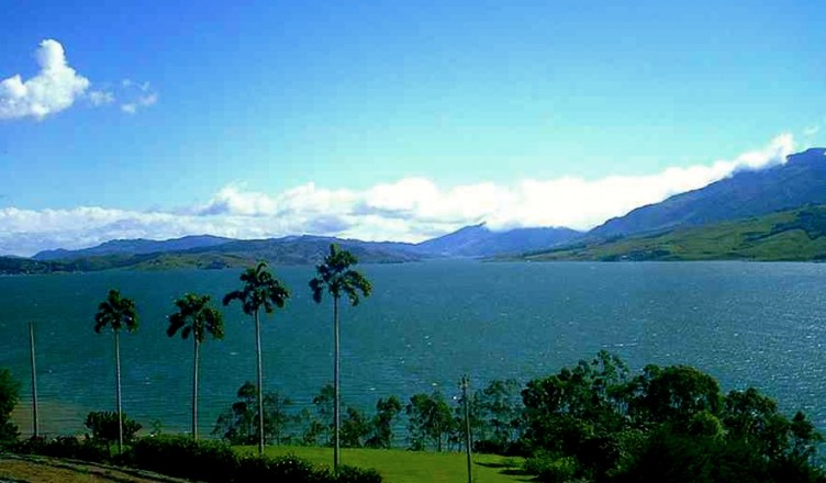 colombia lago calima