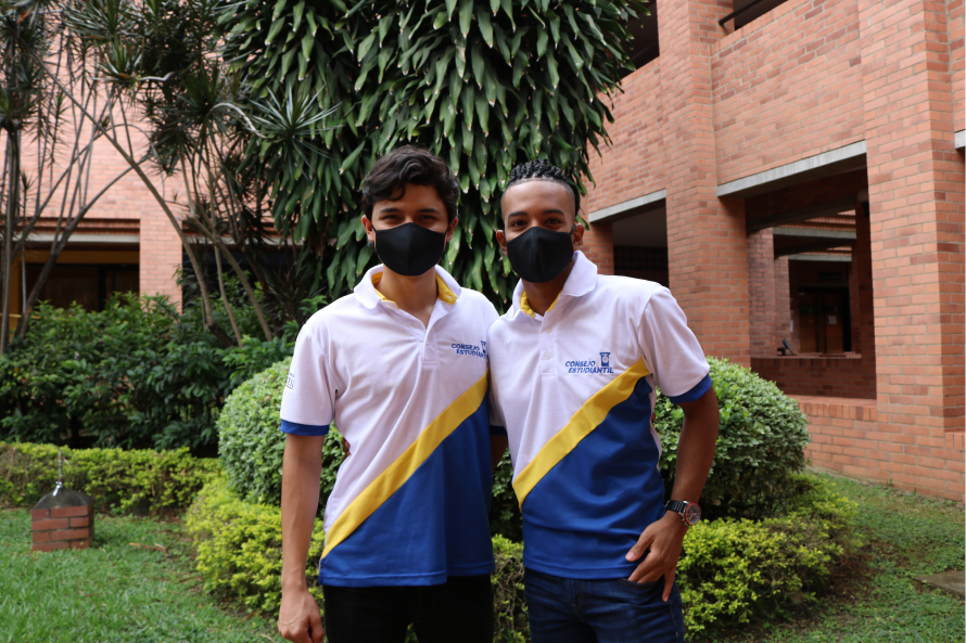 Estudiantes del consejo juntos