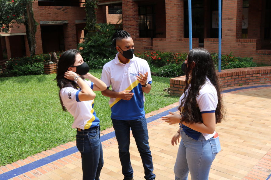 Estudiantes del consejo juntos