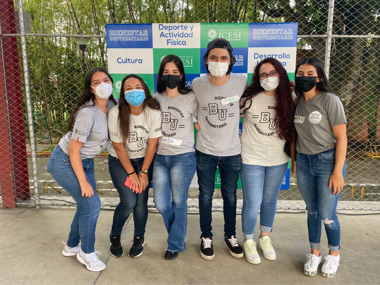 Estudiantes del consejo juntos