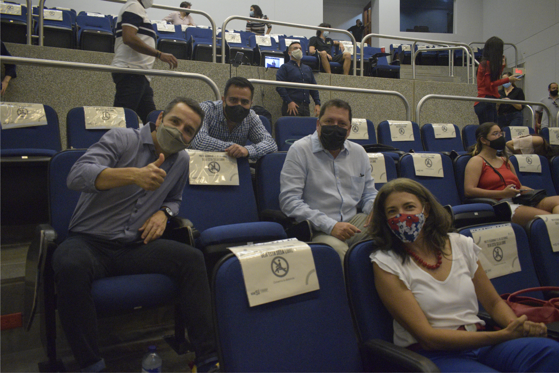 Estudiantes del consejo juntos