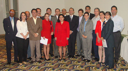 Grupo de asistentes a la Asamblea de Asoicesi