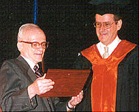 Reconocimiento como Profesor Emérito al Dr. Jaime Gru Uchitel