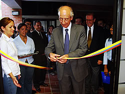 Dr. Lelio Fernández