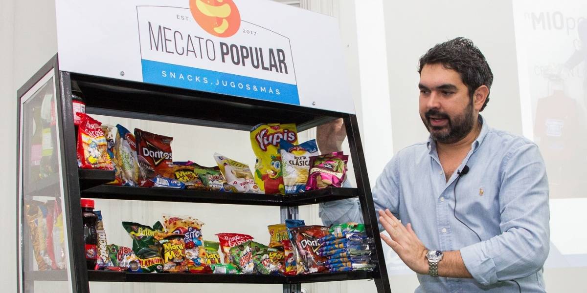 Adultos mayores que trabajan como vendedores ambulantes en el MIO tendrán una nueva alternativa