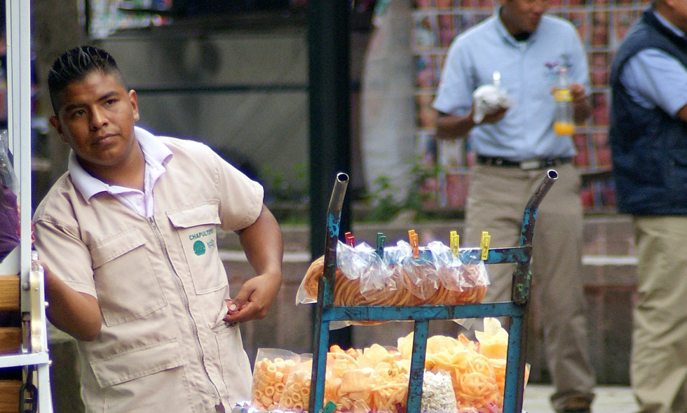 La mitad de los trabajadores informales de Cali está sin empleo en medio de la pandemia